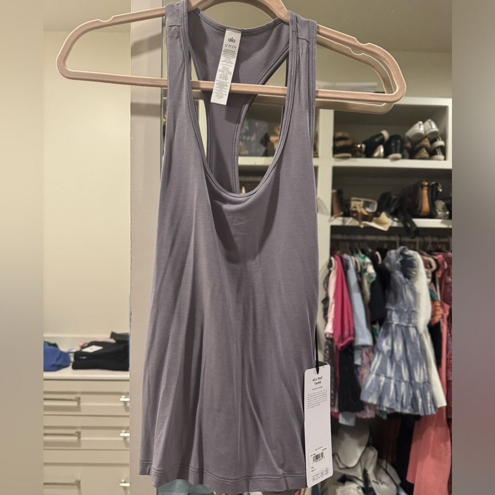 ALO yoga All day tank - S - NWT
